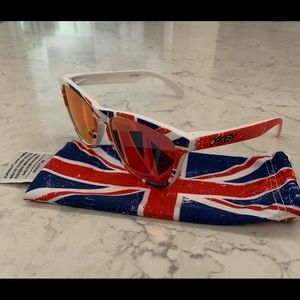 Oakley Frogskin Old Glory 24-318 w/ Red Iridium